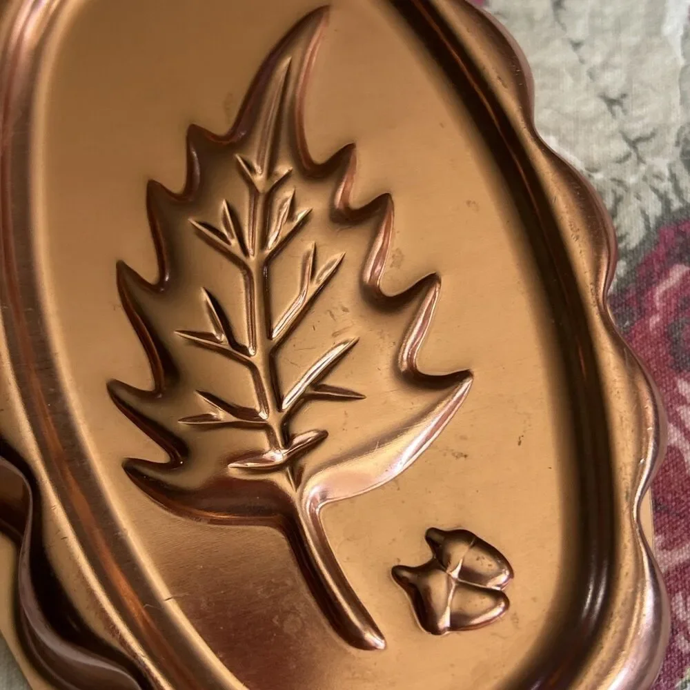Vintage Copper Colored Oak Leaf & Acorn Mold Wall Hanging Kitchen Butter Mom